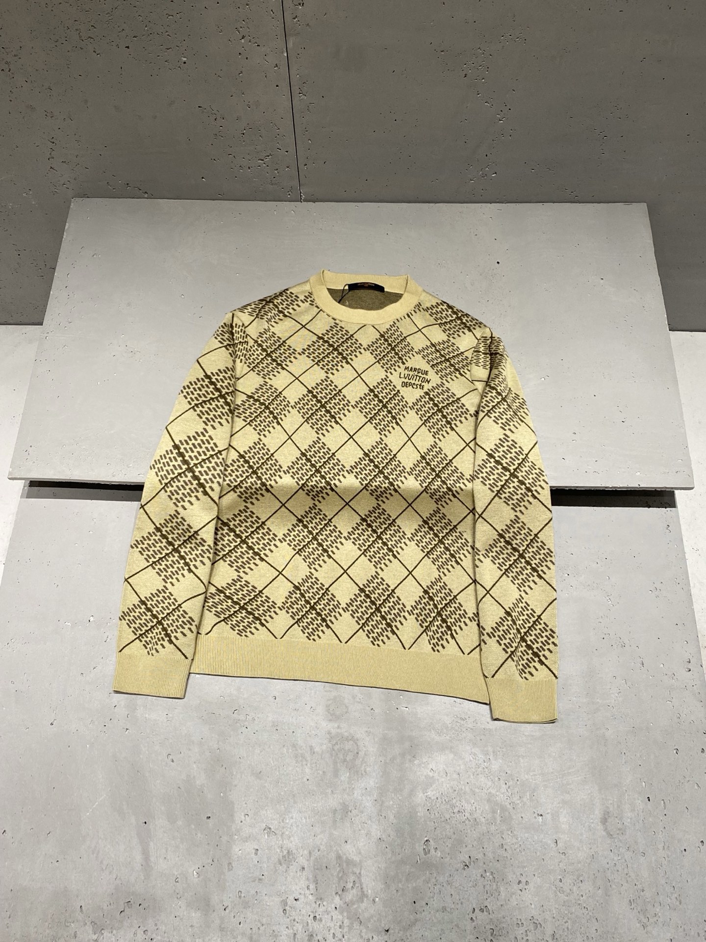 루이비통 Louis Vuitton 스웨터