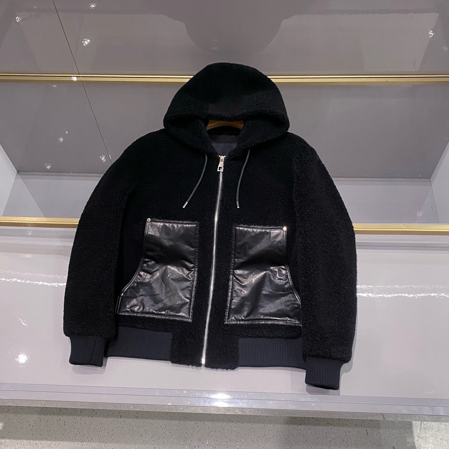 루이비통 Louis Vuitton 레더자켓