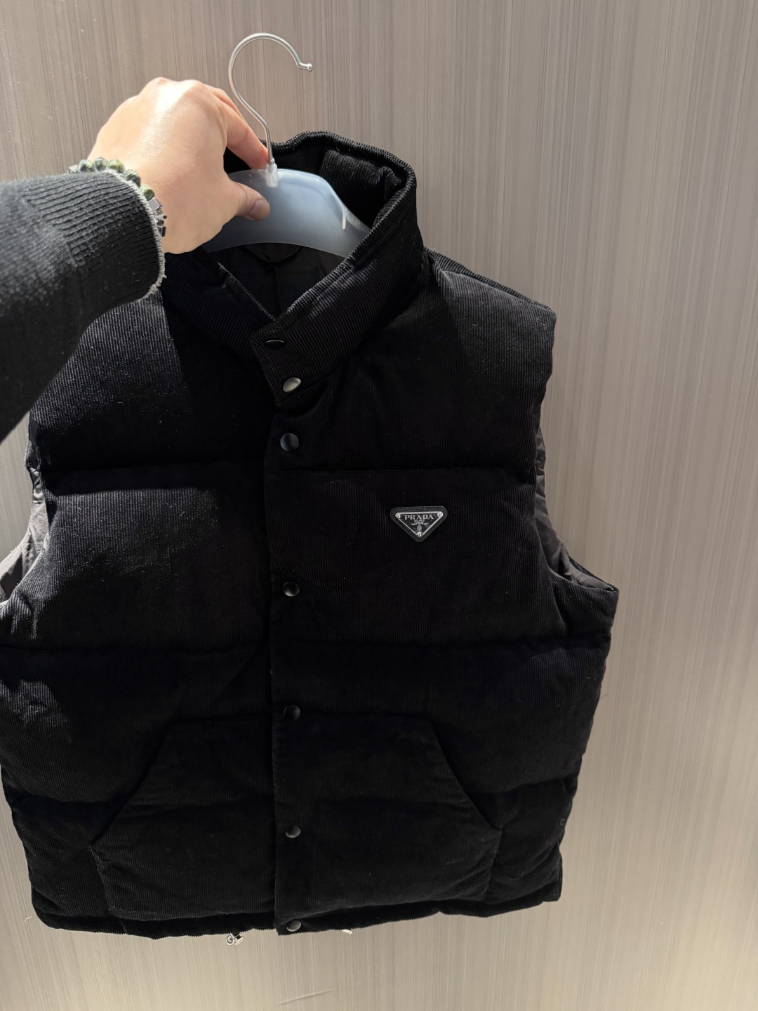 프라다 Prada 다운 베스트 조끼