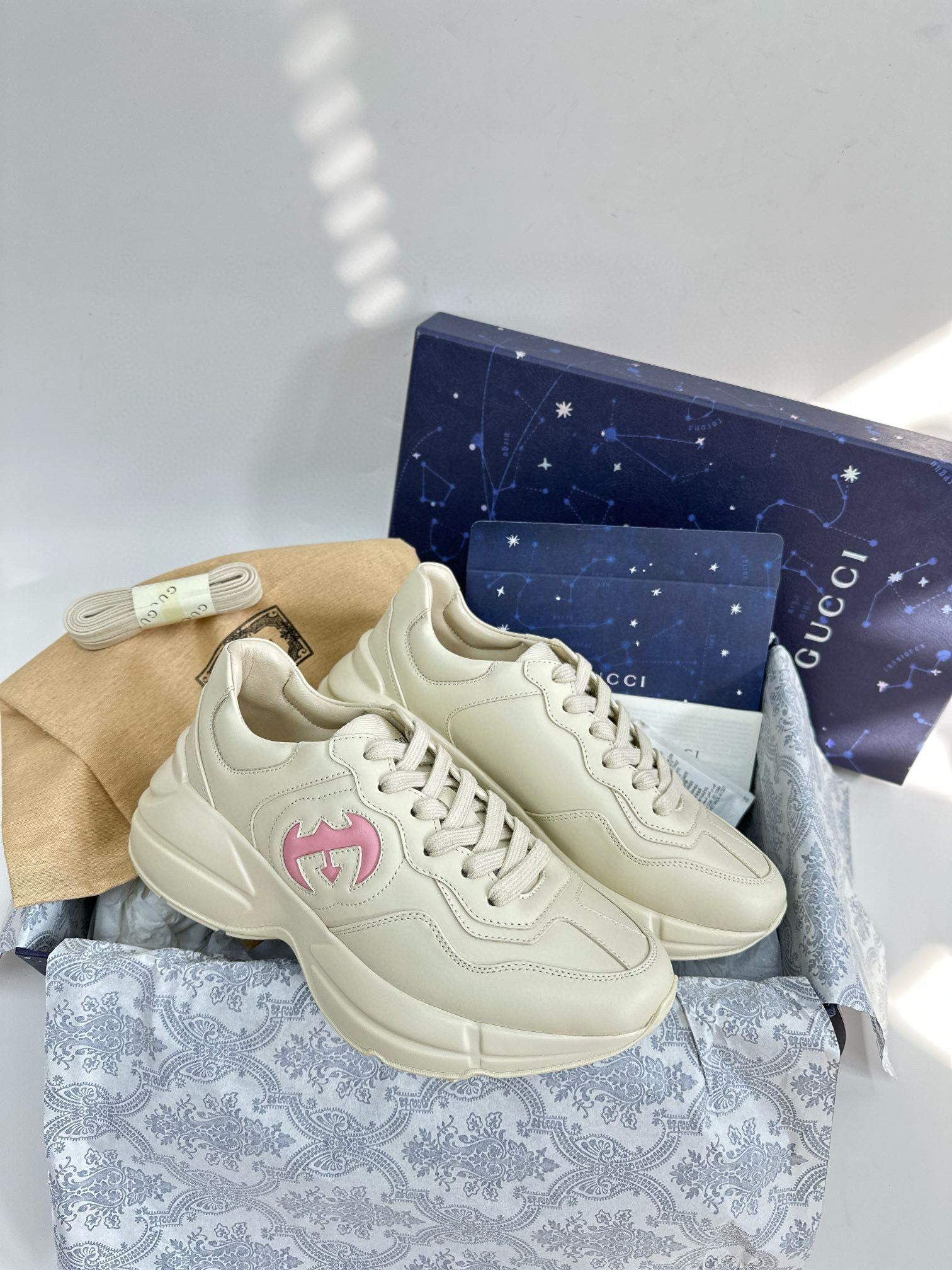 구찌 Gucci 스니커즈