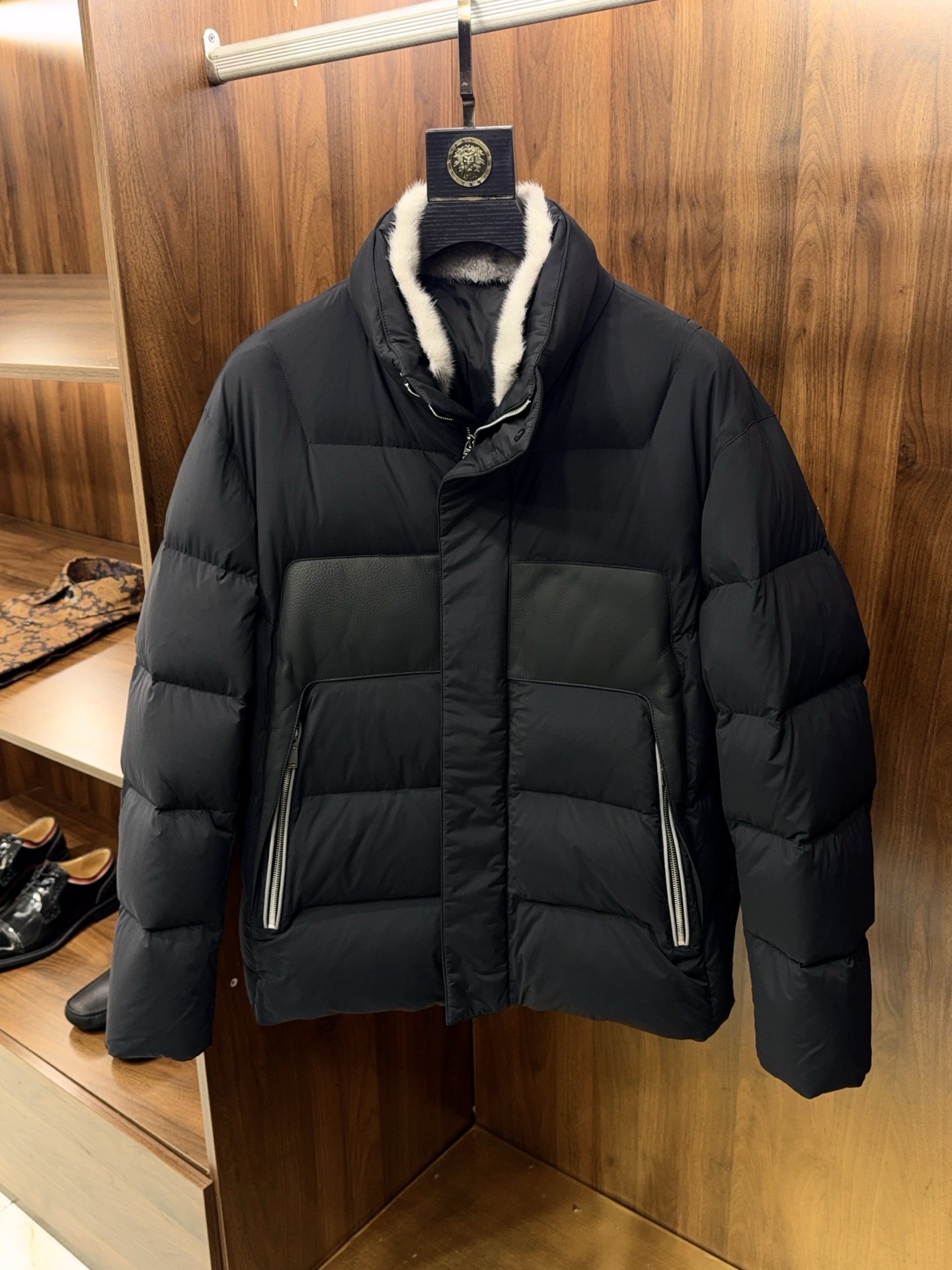 브리오니 Brioni 다운재킷