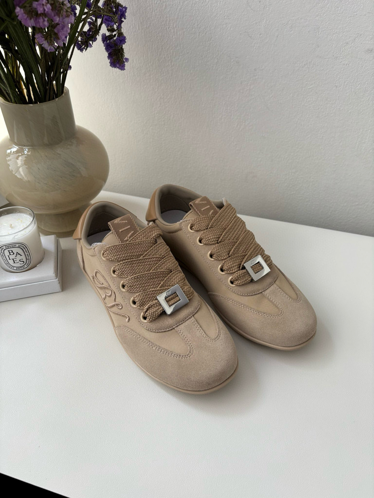 로저비비에 Roger Vivier 스니커즈