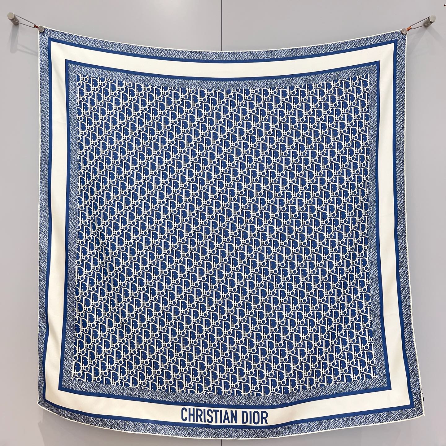 디올 Dior 스카프 90×90cm