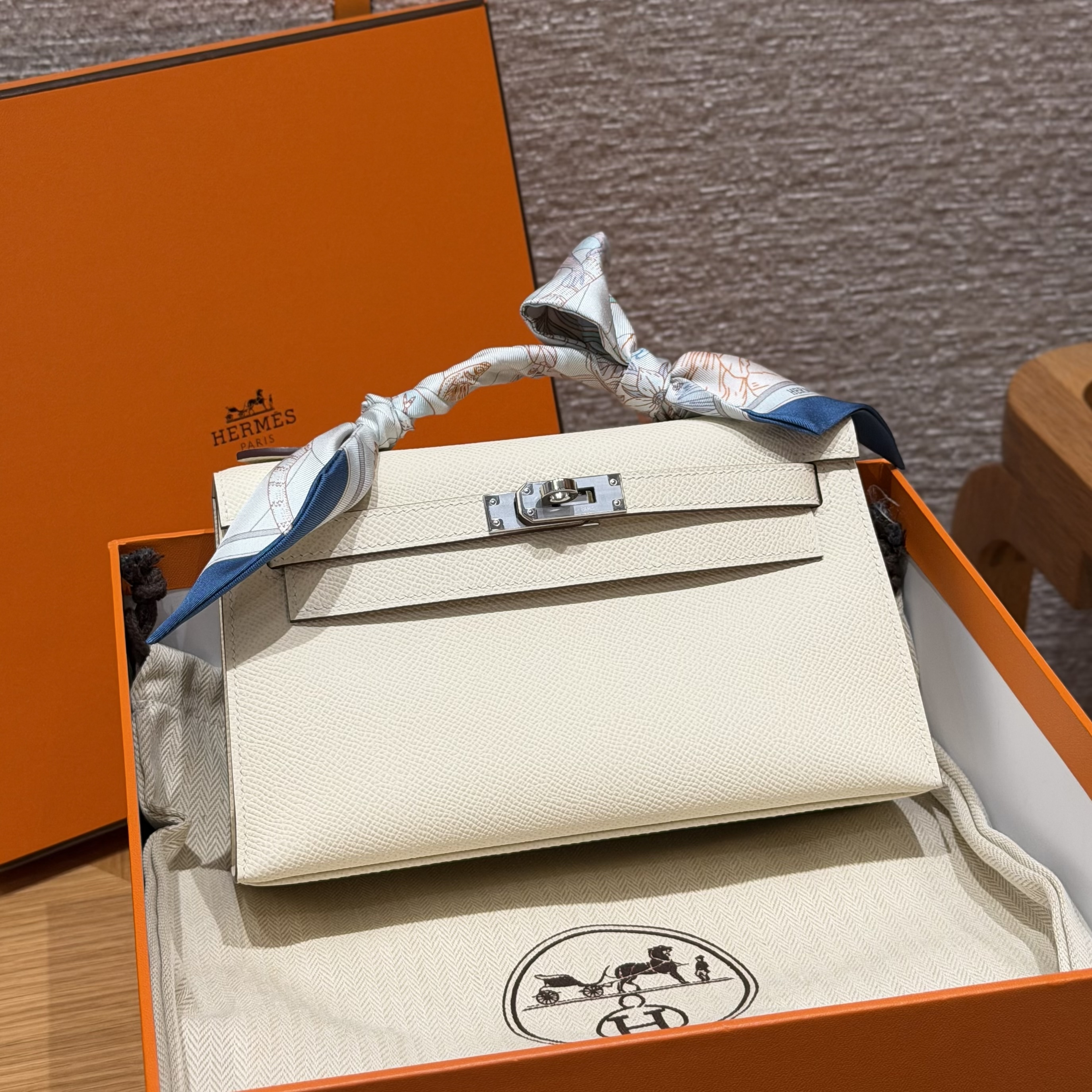 에르메스 Hermes Kelly Pochette 22cm Epsom i2 Nata/silver