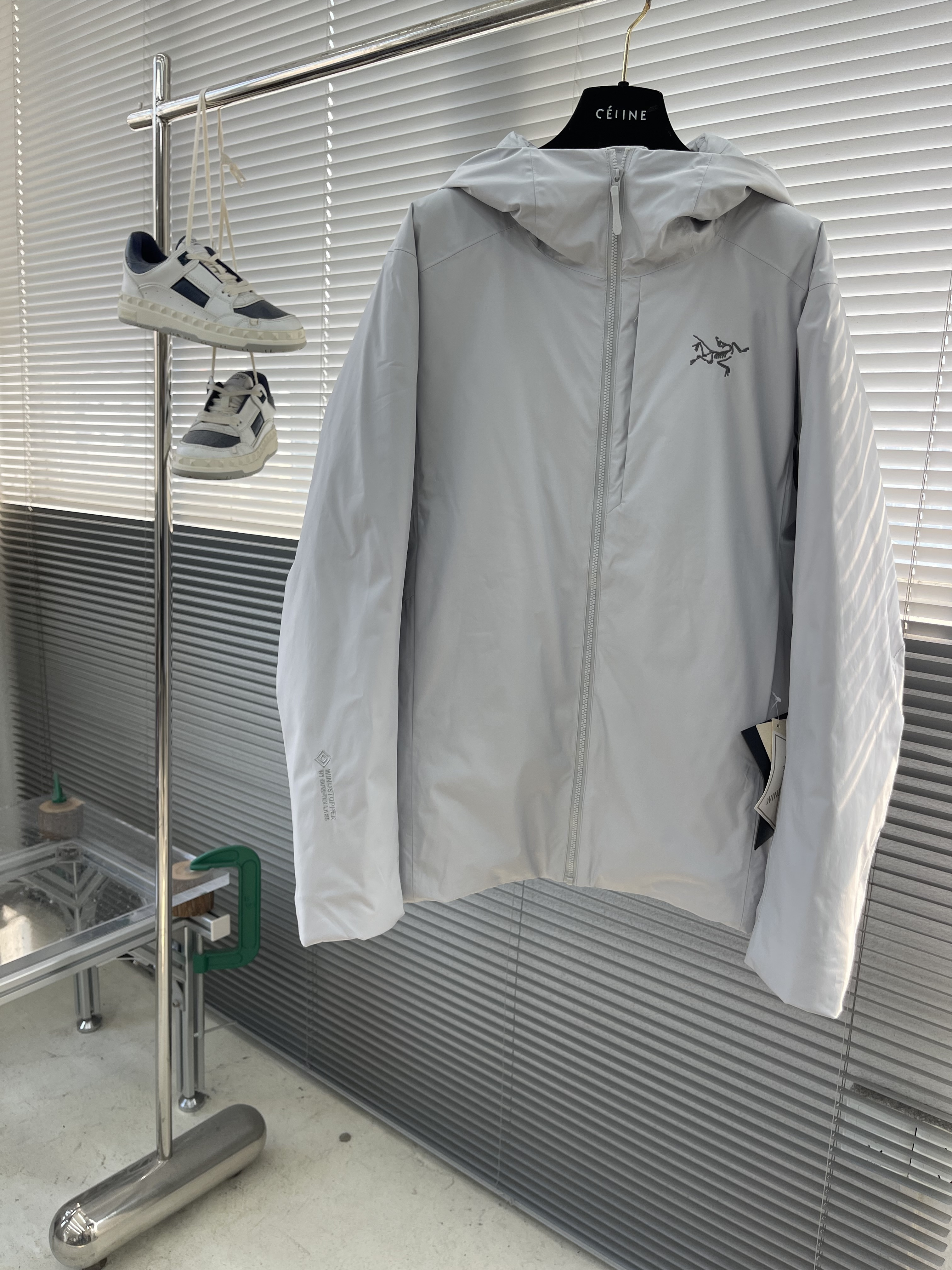 아크테릭스 ARC'TERYX 다운재킷