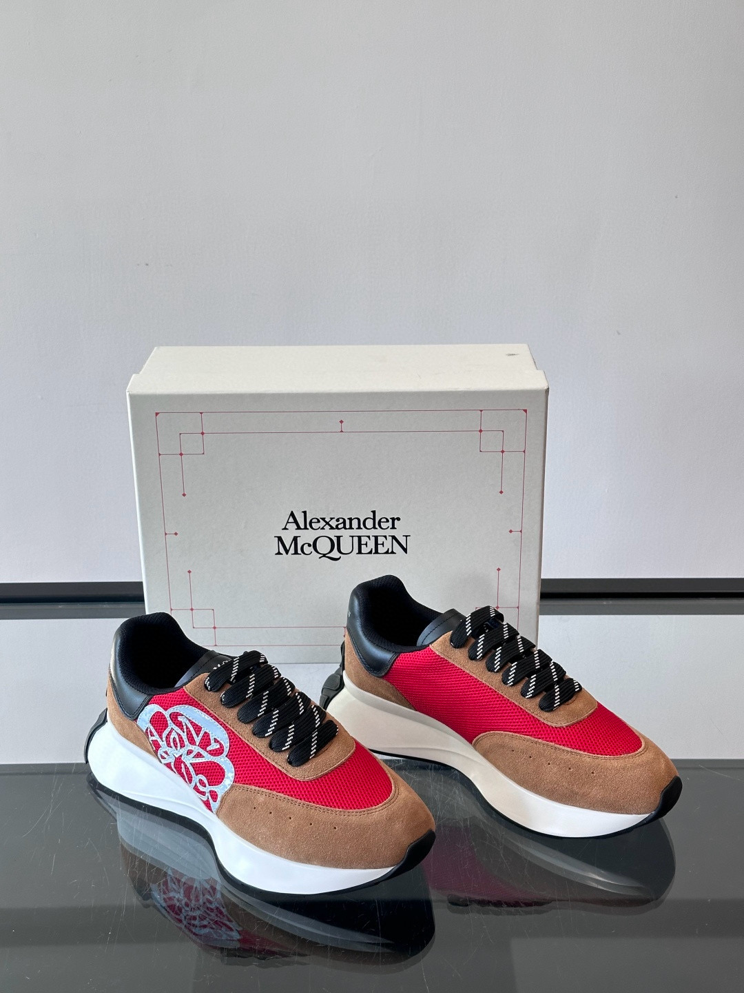 Alexander McQueen  Sprint Runner 스니커즈