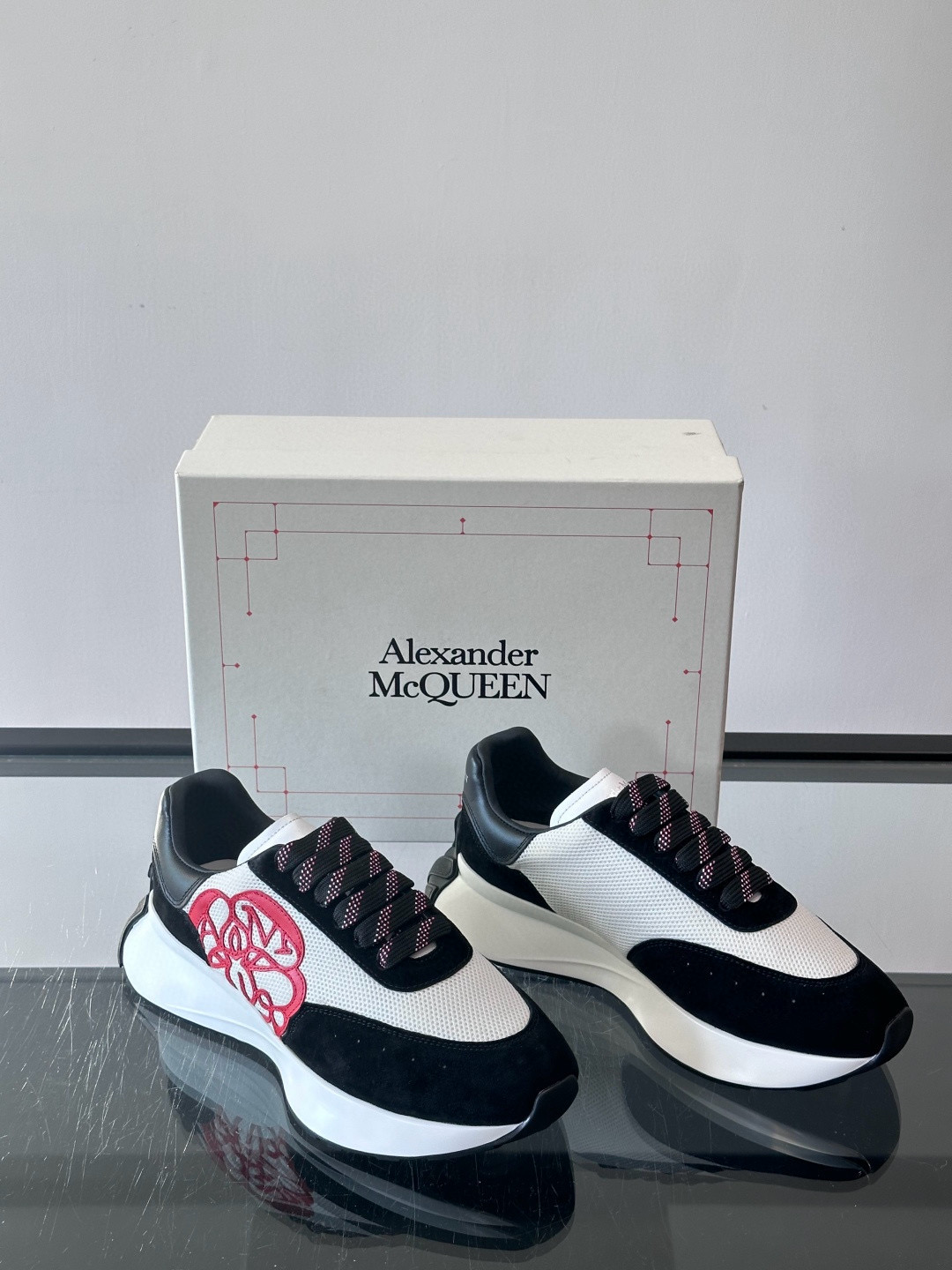 Alexander McQueen  Sprint Runner 스니커즈