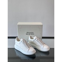 Alexander McQueen 스니커즈