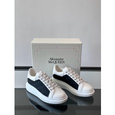 Alexander McQueen 스니커즈
