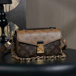 루이비통 Louis Vuitton M46279 Pochette Metis East West Monogram 21.5cm