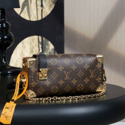 루이비통 루이비통 M13147 Slim Trunk Monogram 23cm