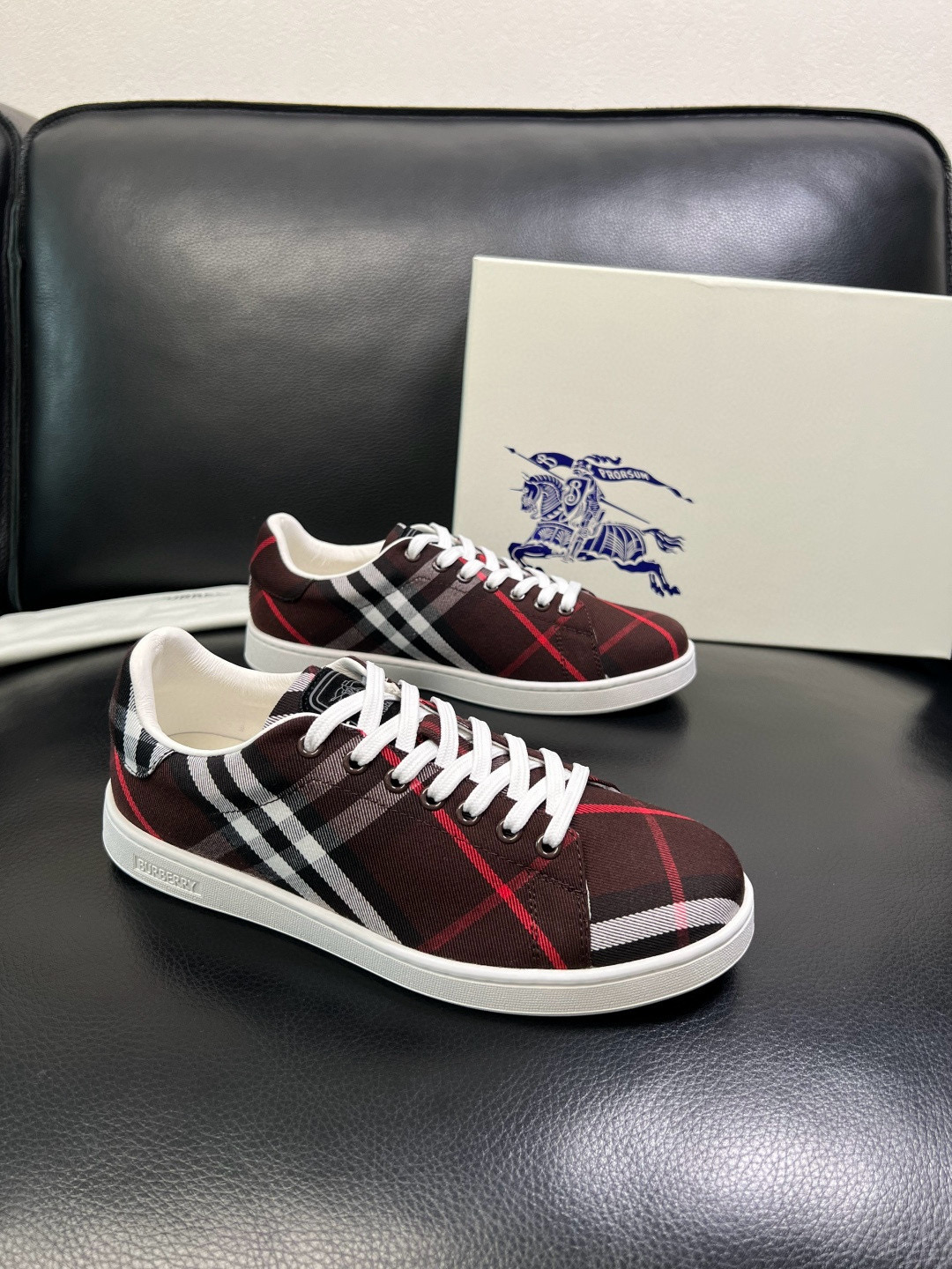 버버리 Burberry 스니커즈