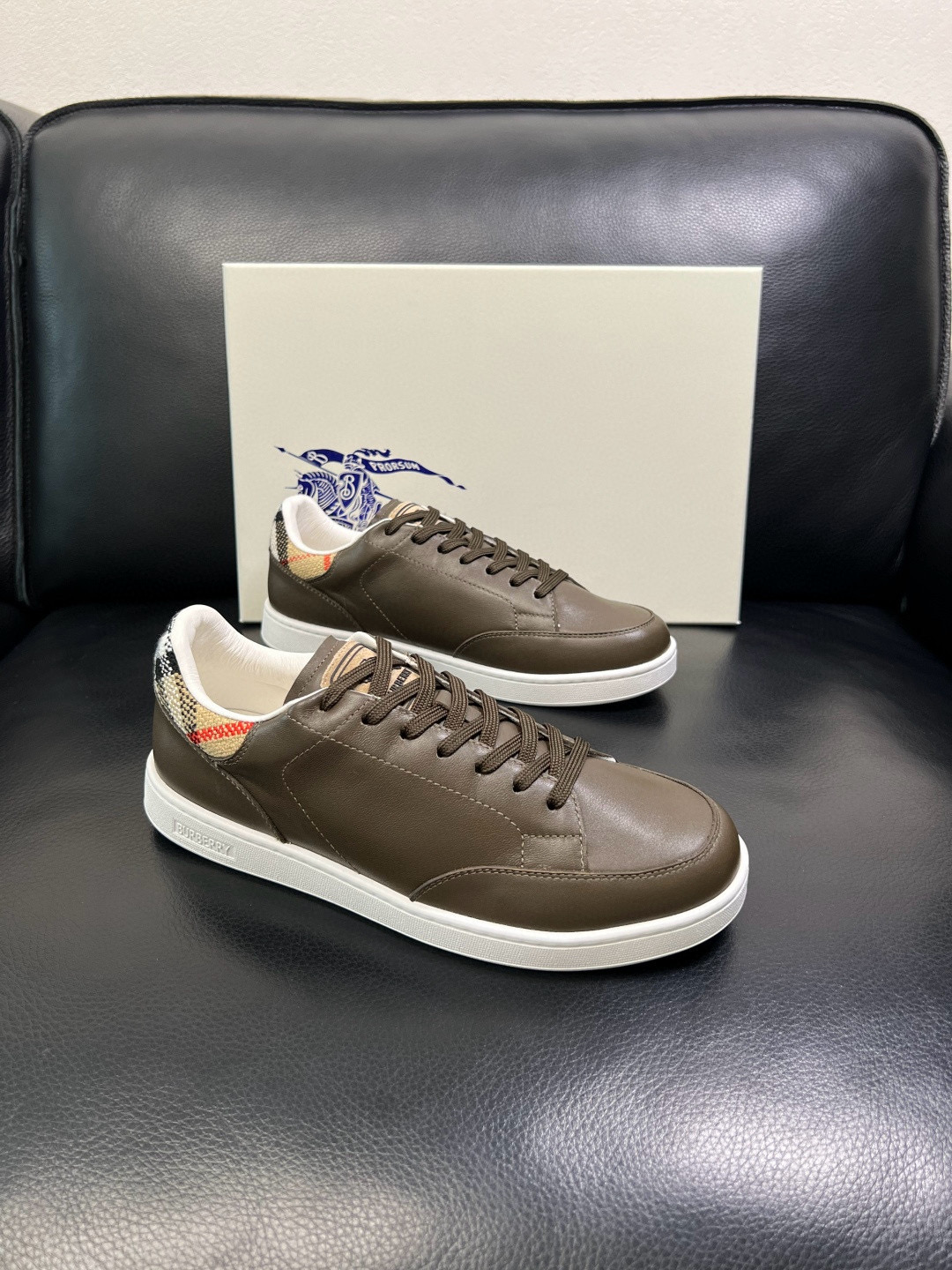 버버리 Burberry 스니커즈
