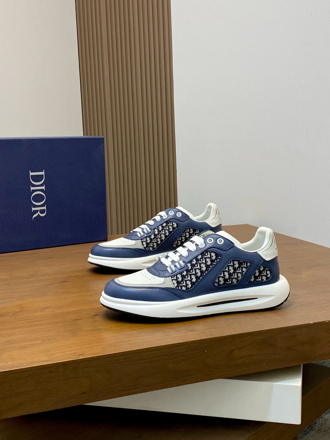 디올 Dior 스니커즈