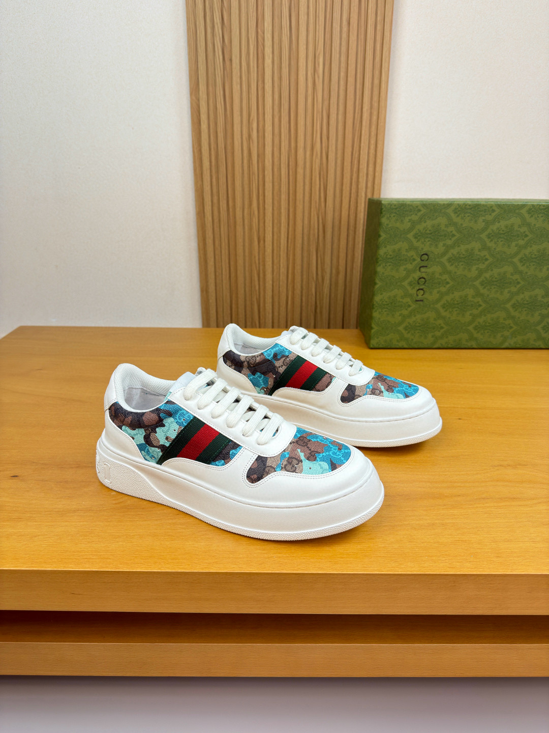 구찌 Gucci G0179 스니커즈