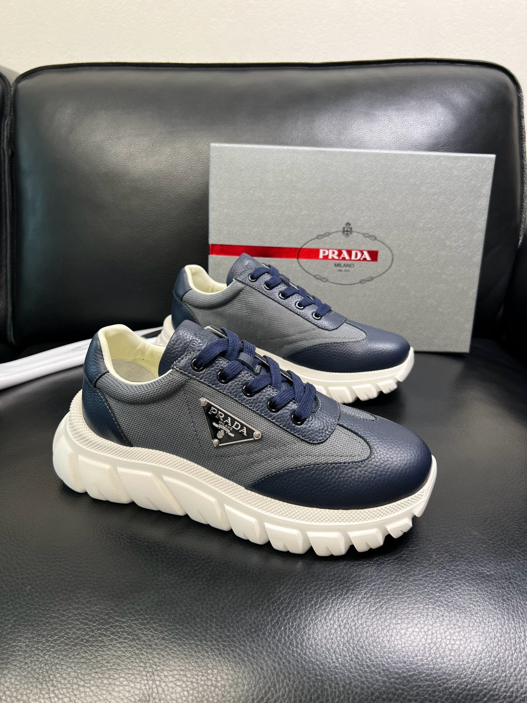 프라다 Prada 스니커즈