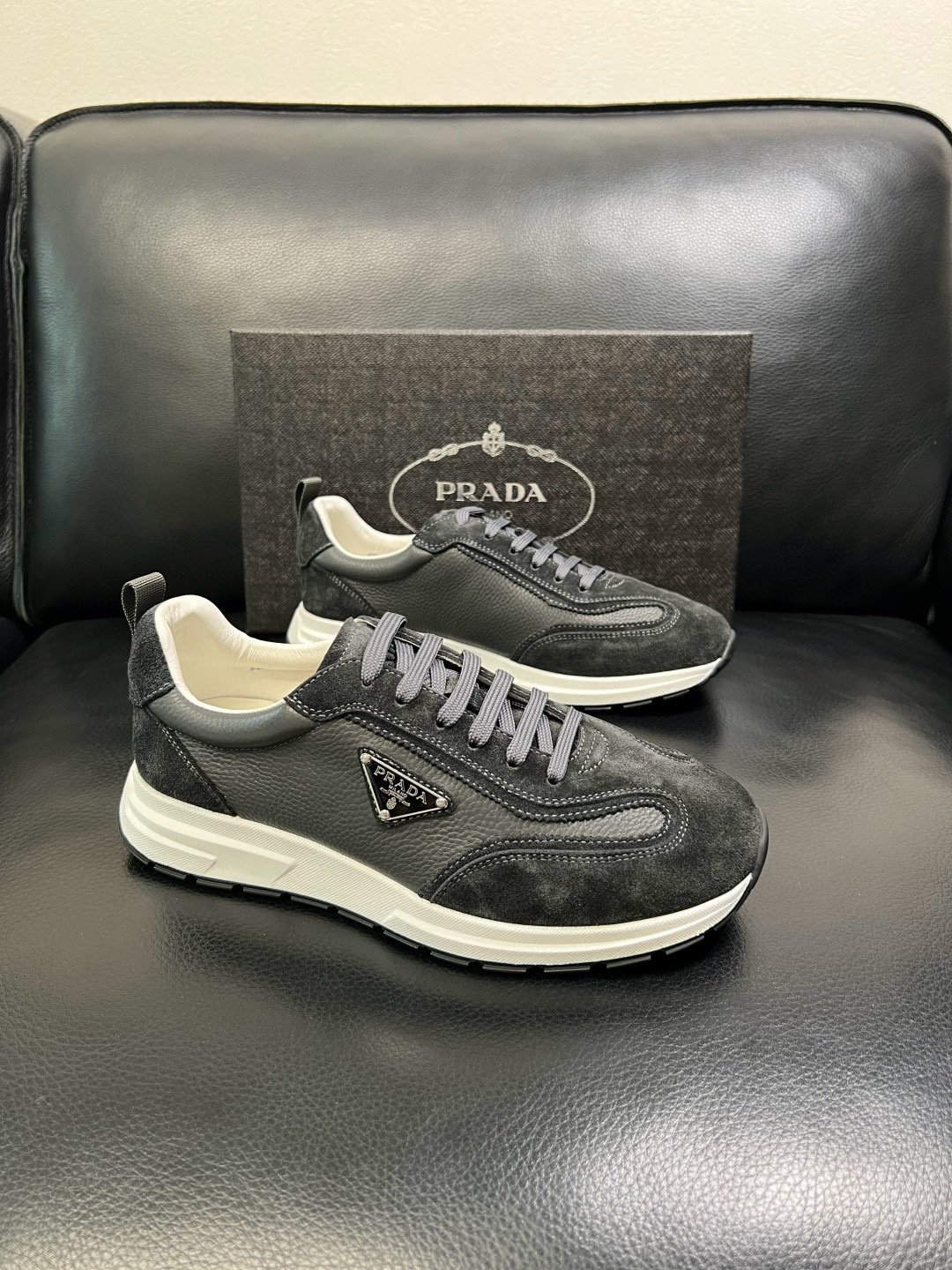 프라다 Prada 스니커즈