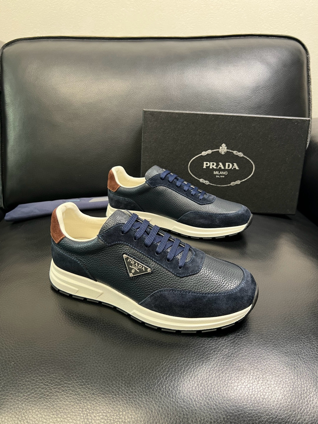 프라다 Prada 스니커즈