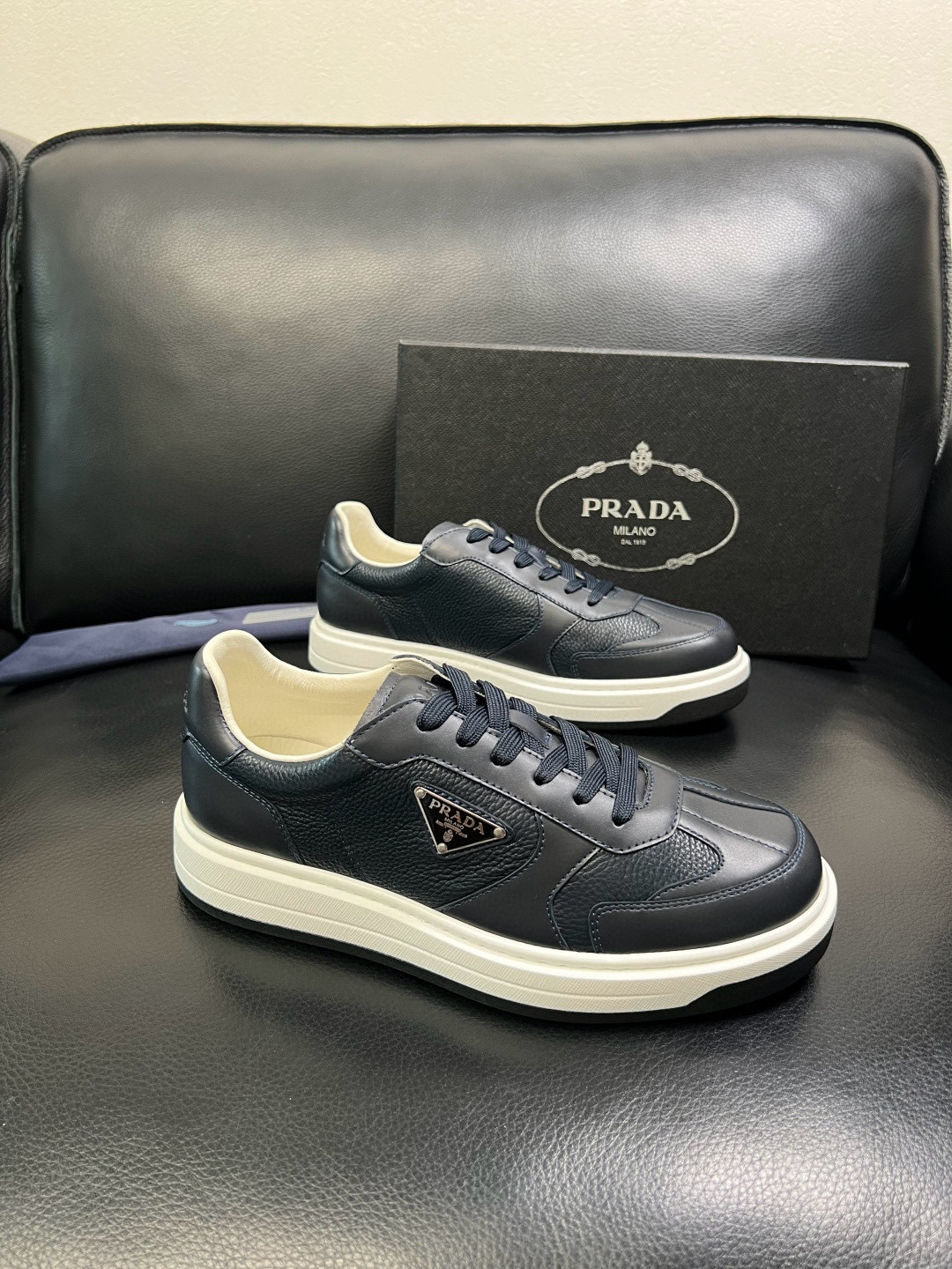프라다 Prada 스니커즈