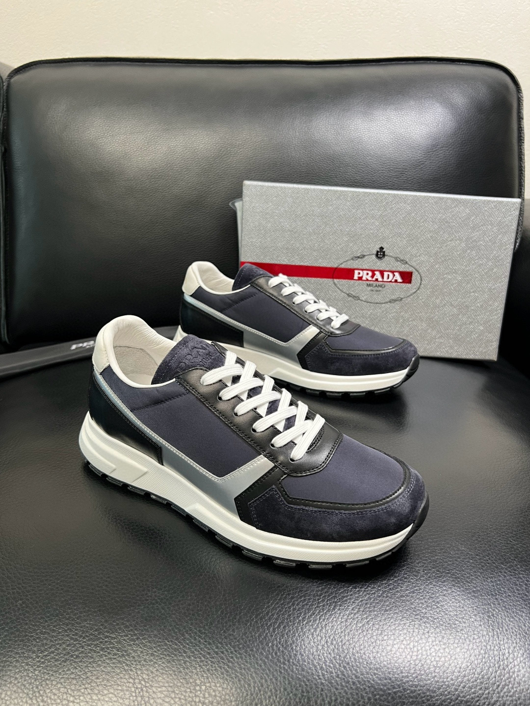 프라다 Prada 스니커즈