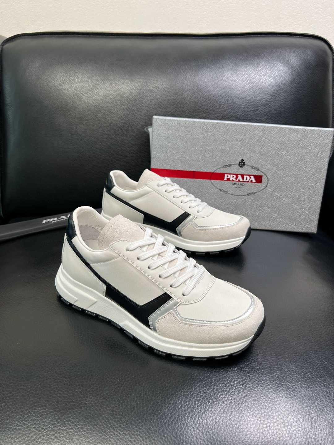 프라다 Prada 스니커즈