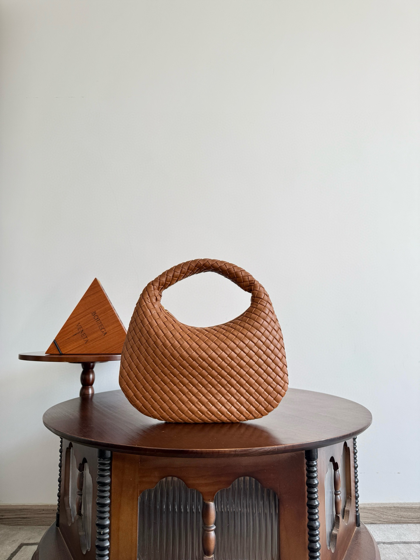 보테가베네타 Bottega Veneta 856736 Veneta 스몰 베네타 35cm