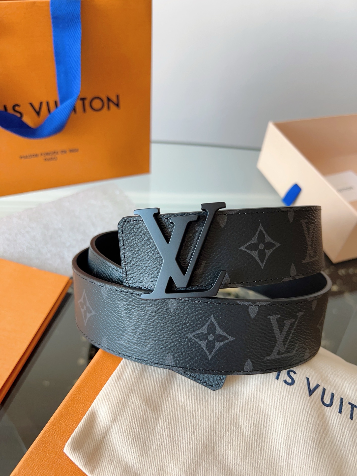 루이비통 Louis Vuitton 벨트 40mm