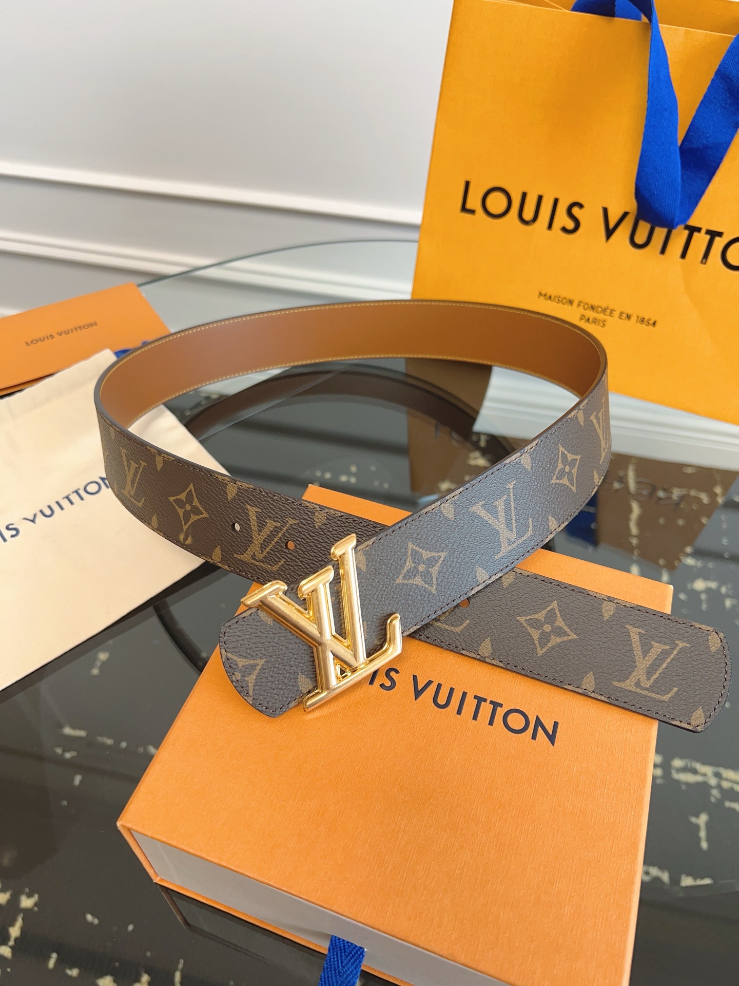 루이비통 Louis Vuitton 벨트 40mm