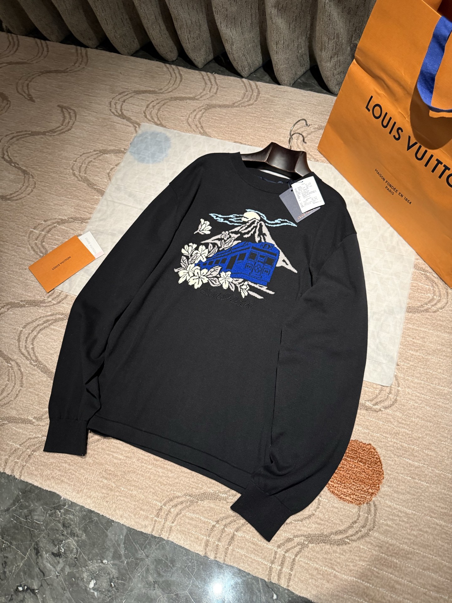 루이비통 Louis Vuitton 스웨터