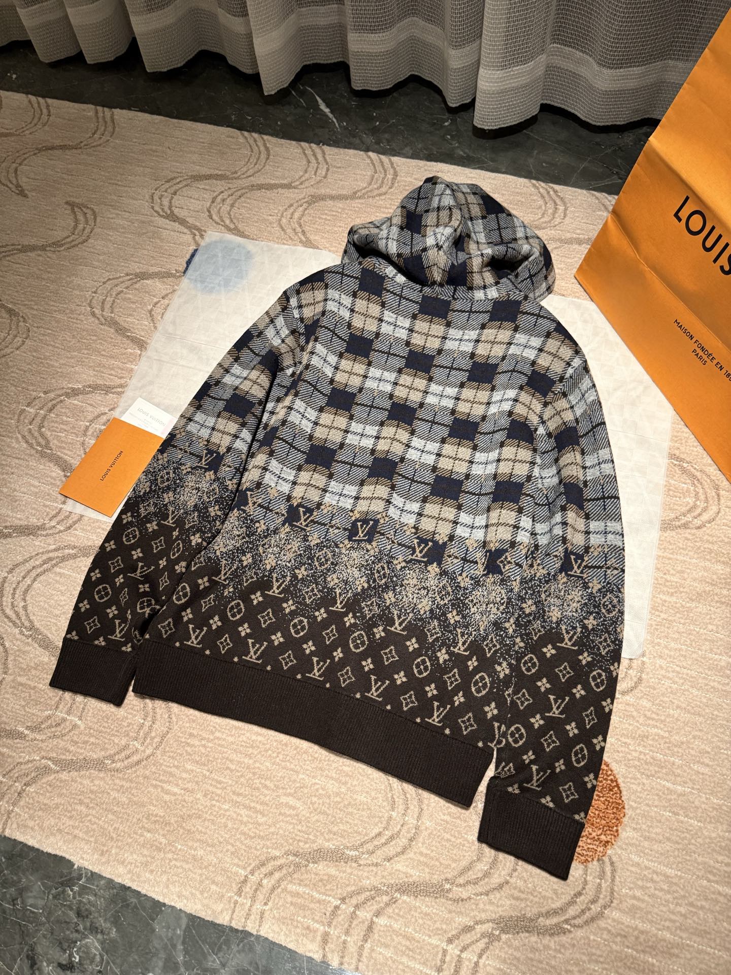 루이비통 Louis Vuitton 후드