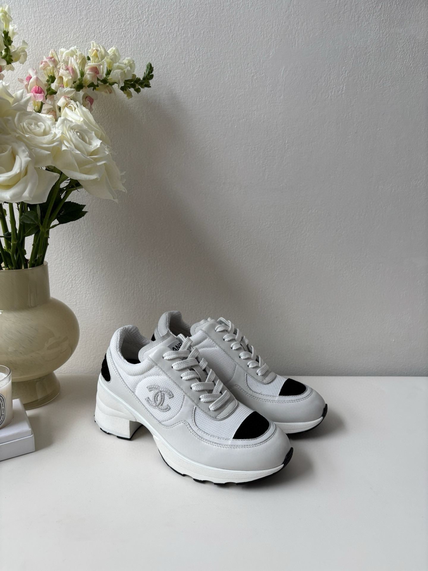 샤넬 CHANEL 스니커즈 White