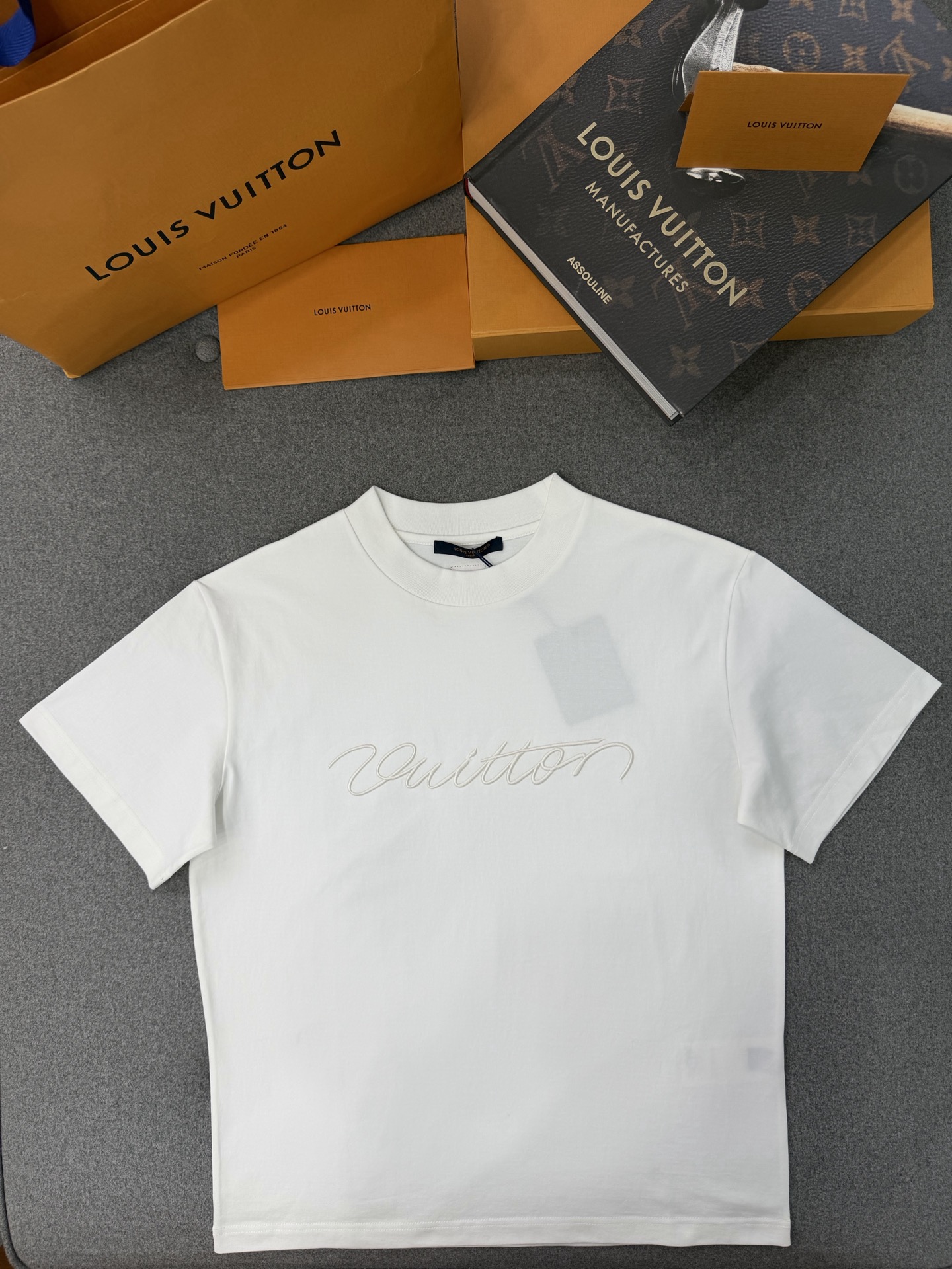 루이비통 Louis Vuitton 반팔 티셔츠