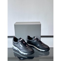 톰브라운 Thom Browne 스니커즈