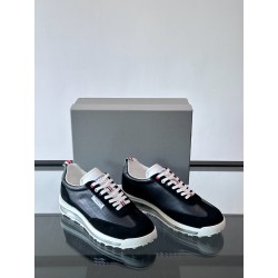 톰브라운 Thom Browne 스니커즈