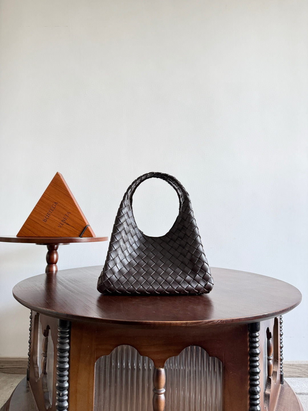 보테가베네타 Bottega Veneta 854248 Small Campana 28cm