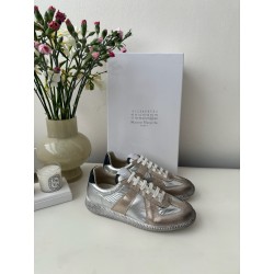 발렌시아가 Maison Margiela 스니커즈