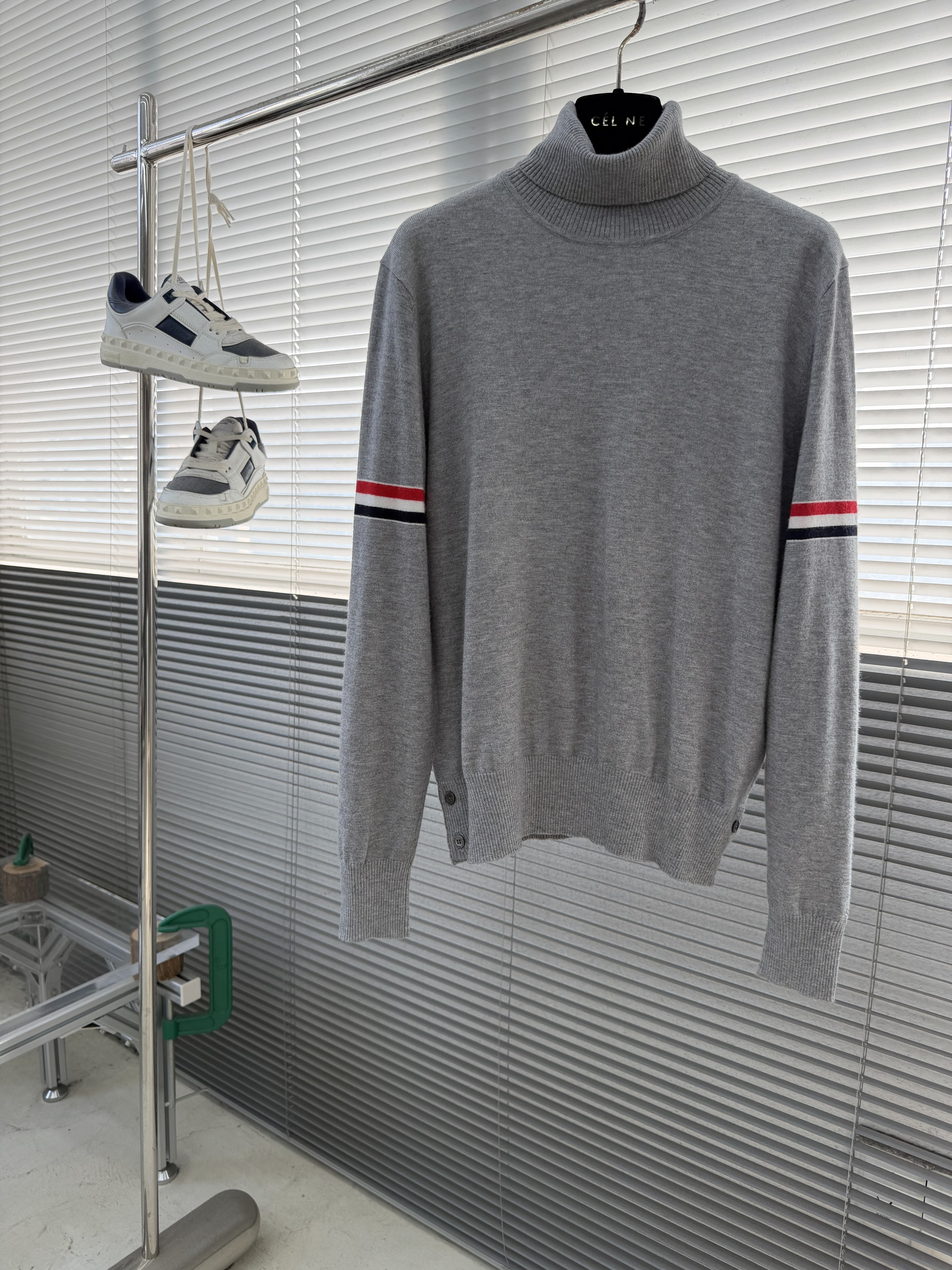 톰브라운 Thom Browne 스웨터