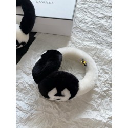 샤넬 CHANEL AAB261 귀마개 시어링 램스킨 블랙 에크루