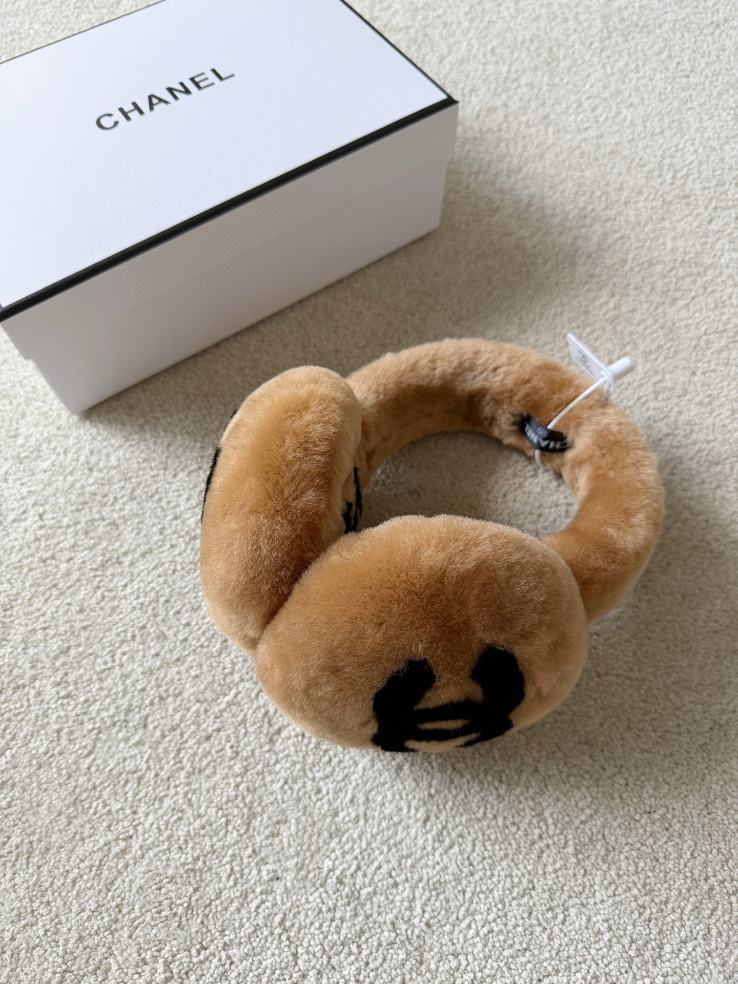 샤넬 CHANEL 귀마개 Coffee