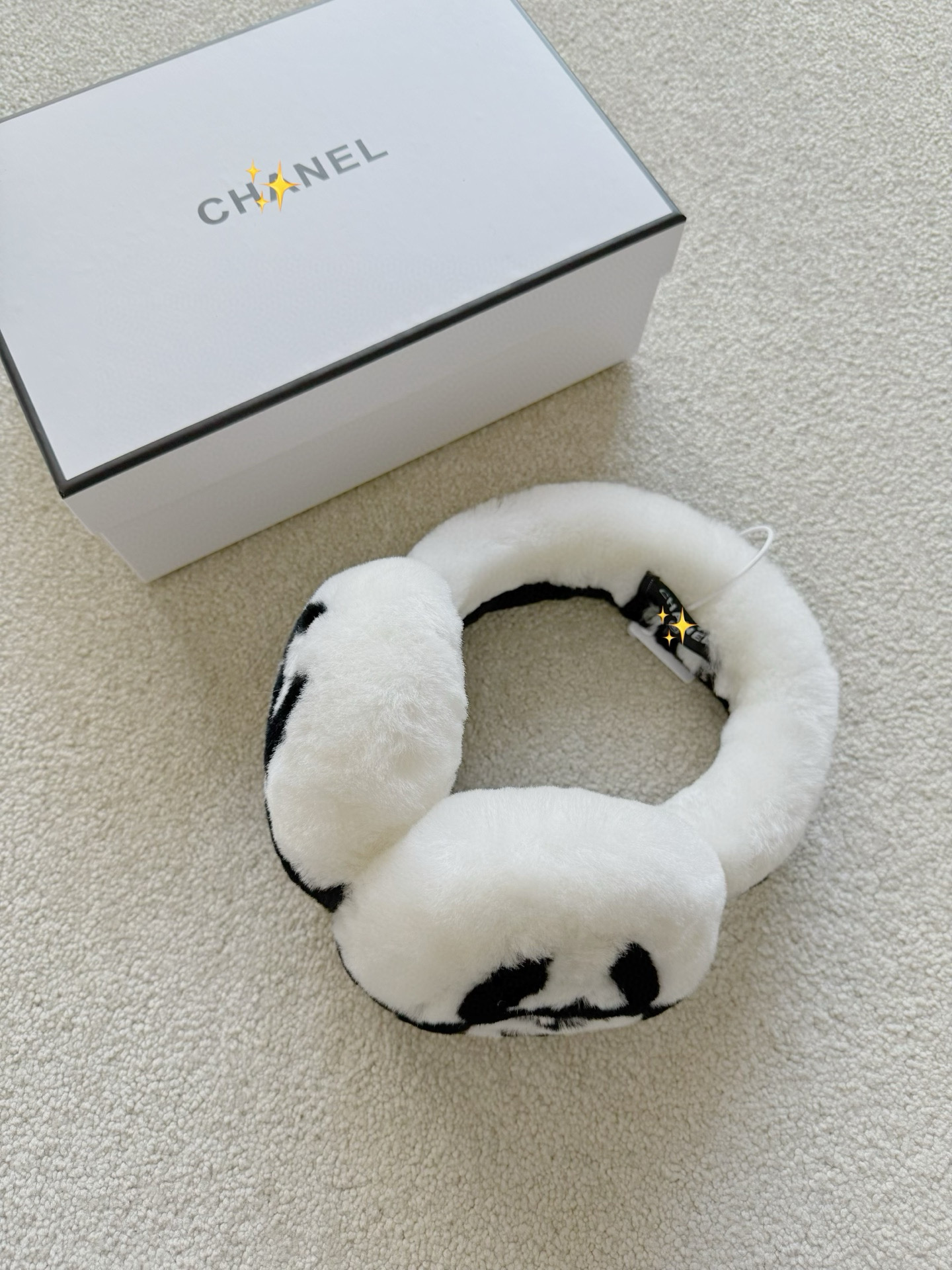 샤넬 CHANEL 귀마개 Black&White