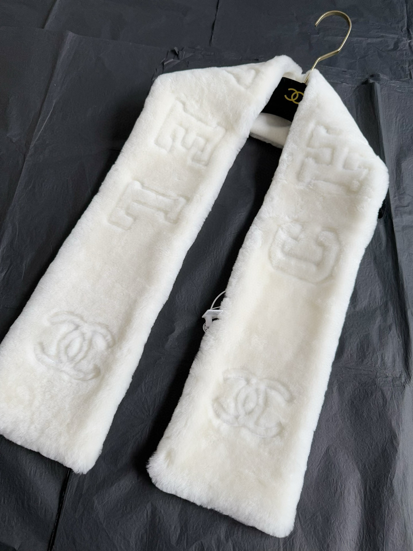 샤넬 CHANEL 머플러 White