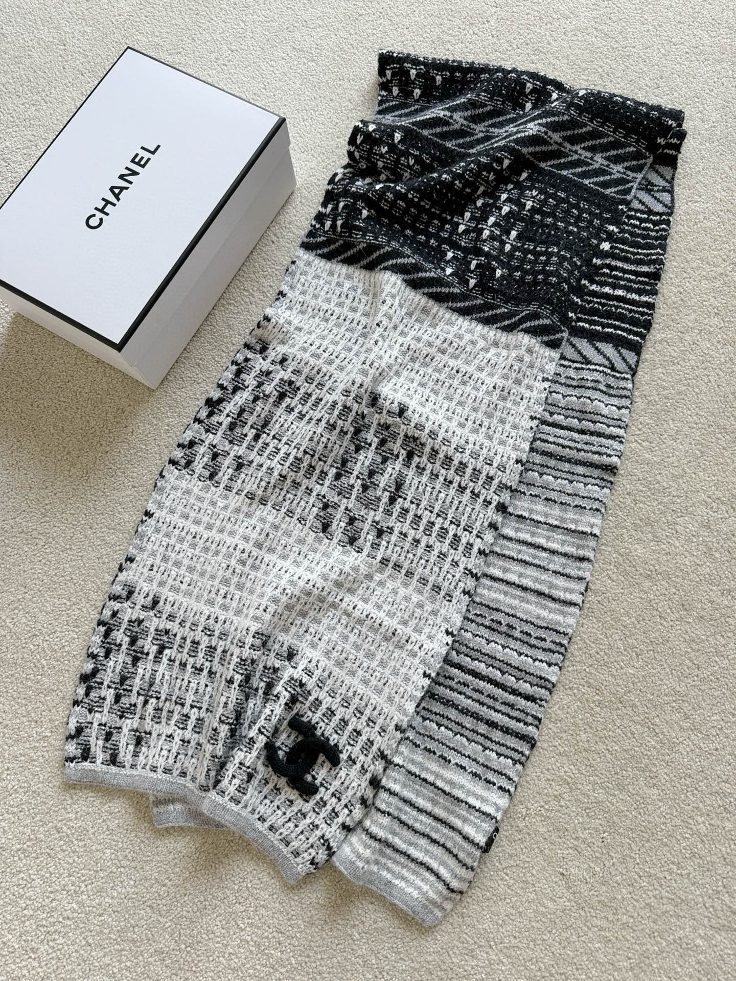 샤넬 CHANEL 머플러 Grey