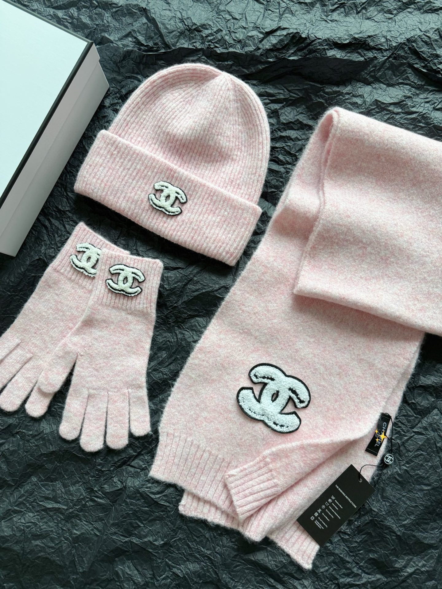 샤넬 CHANEL 머플러+모자+ 장갑 Pink