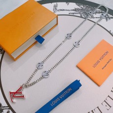 루이 비통 Louis Vuitton 목걸이