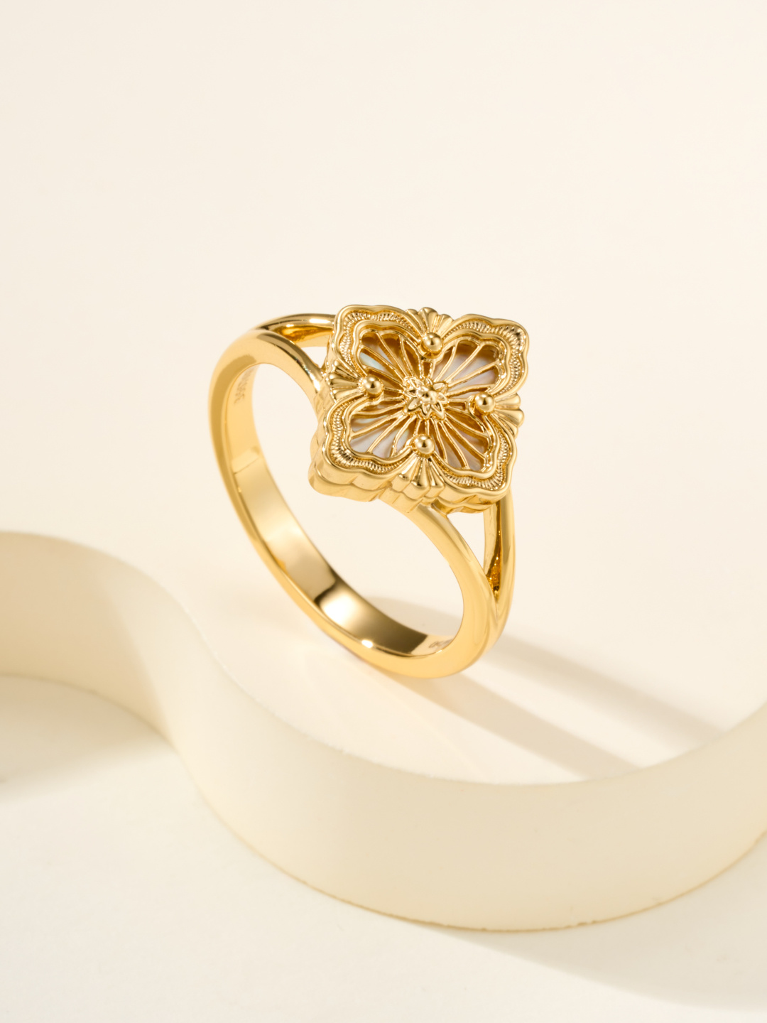 부첼라티 Buccellati 반지