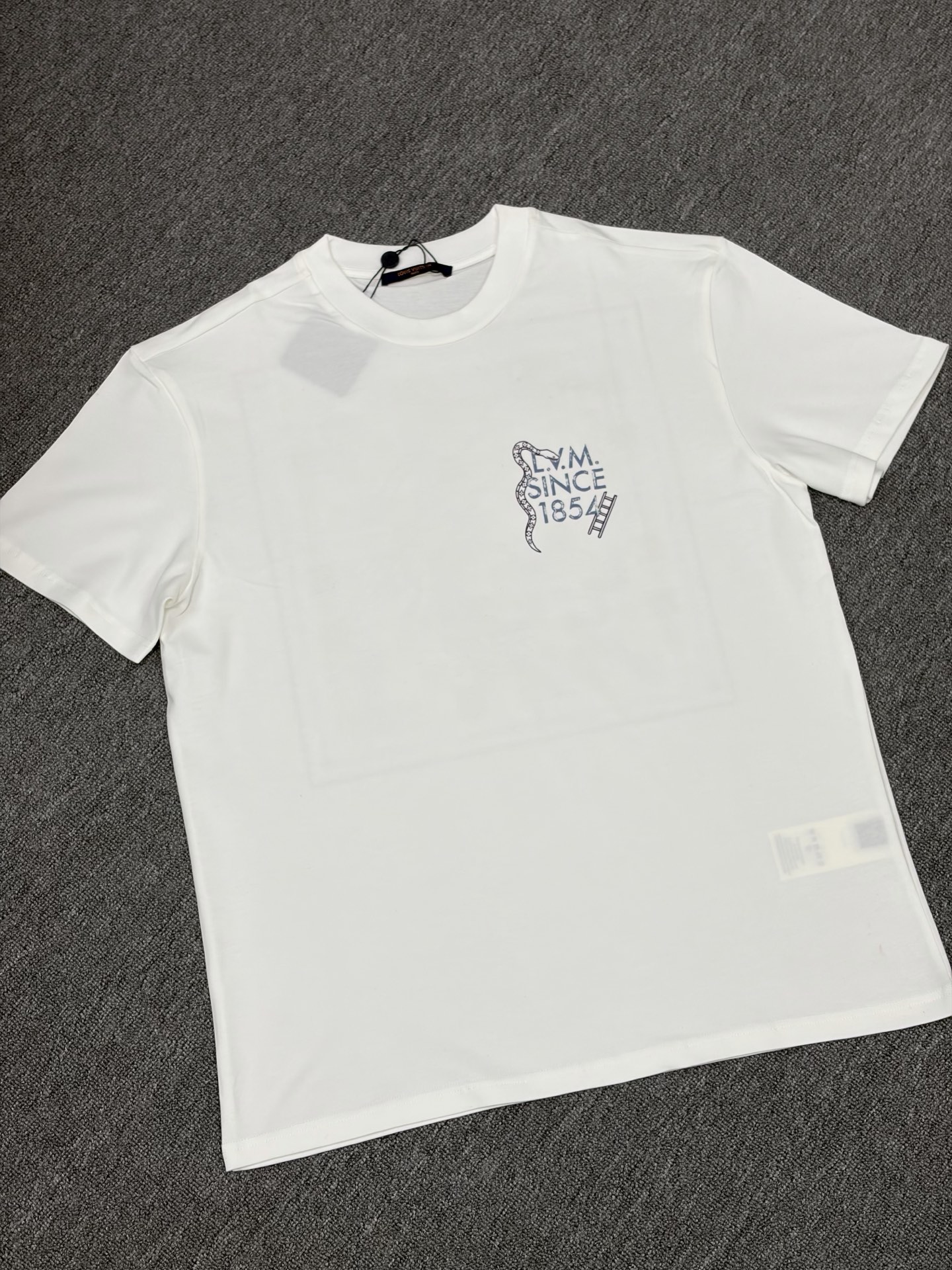 루이비통 Louis Vuitton 반팔 티셔츠