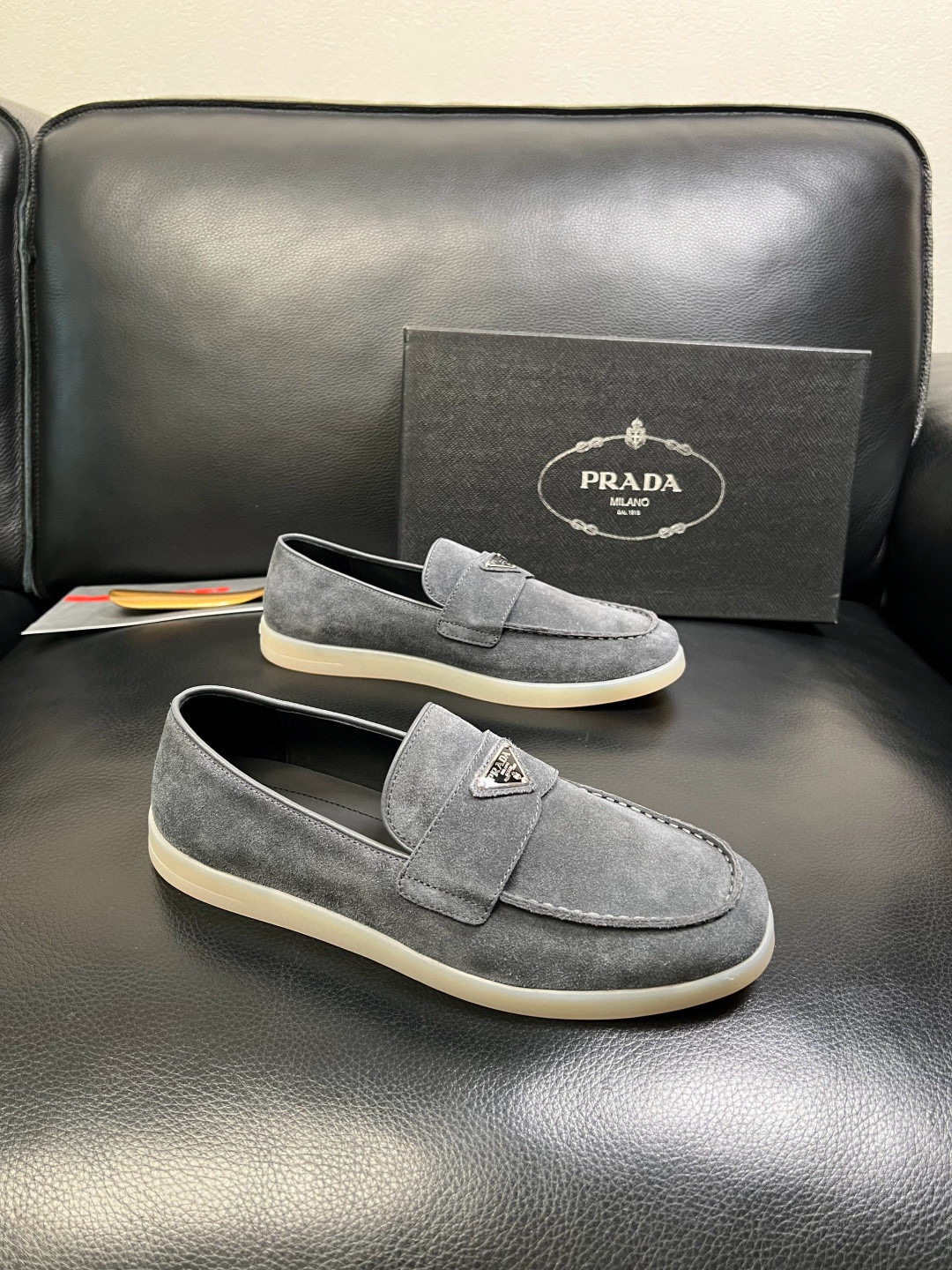 프라다 Prada 로퍼