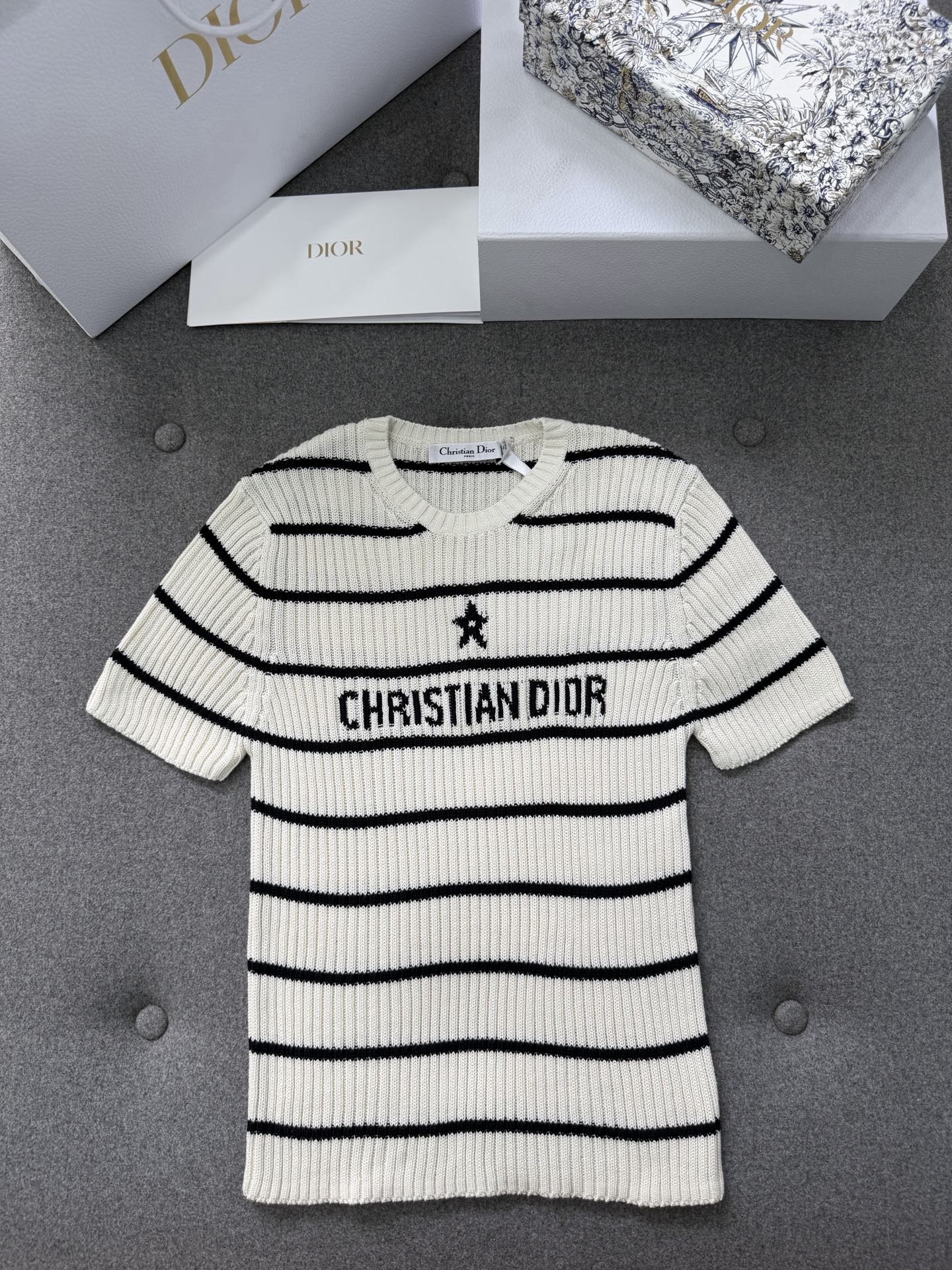 디올 Dior 반팔 티셔츠