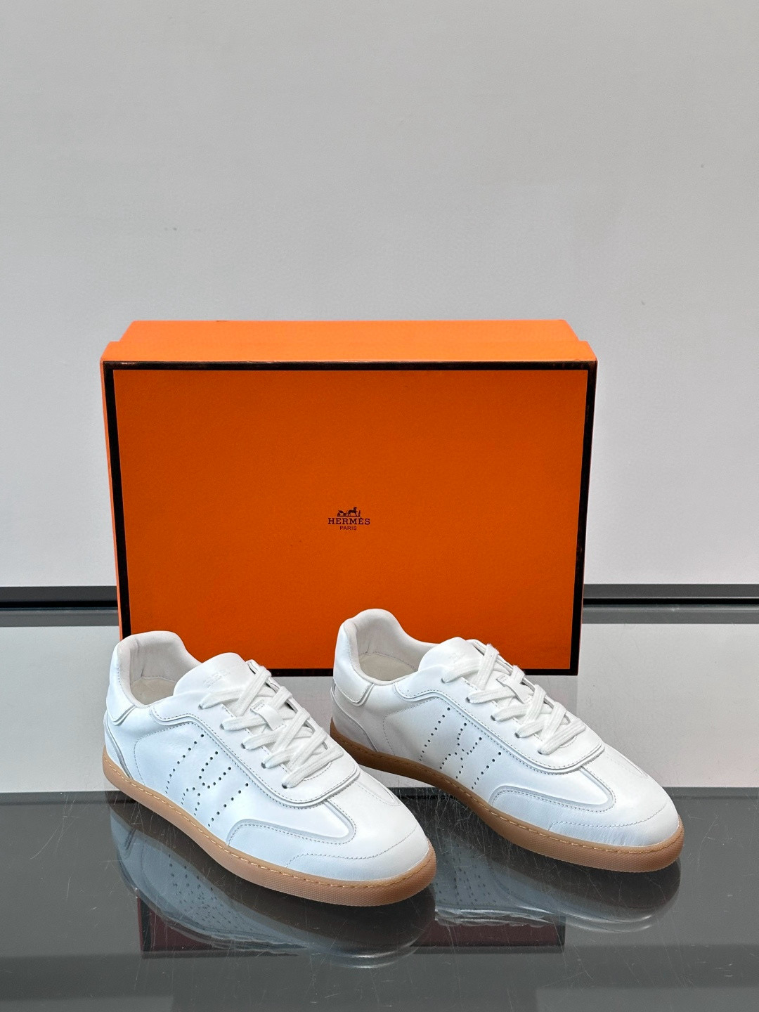 에르메스 Hermes 스니커즈