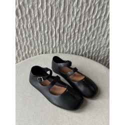 발렌시아가 Maison Margiela 플랫 Black